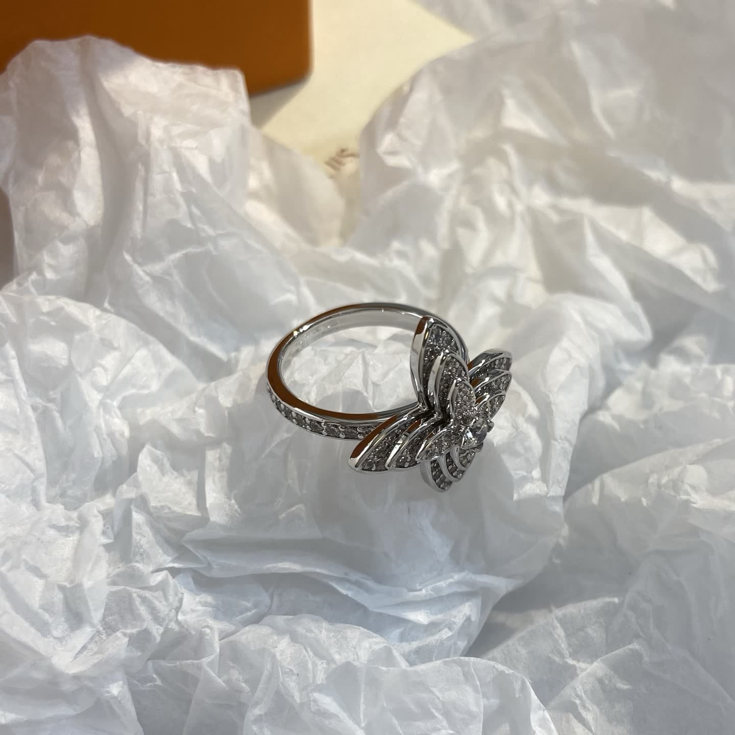 Louis Vuitton Flower Ring-LJ1285